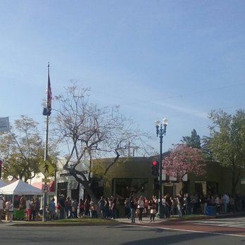 Montrose Spring Wine Walk - Long lines :) popular event! - Festivals Near Me Montrose Spring Wine Walk - Long lines :) popular event! - Festivals Near Me