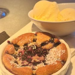 Barcello - Warm berry cobbler
