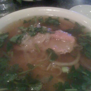 Hale Vietnam - Medium Rare Steak and Tendon Pho - Vietnamese Near Me - Honolulu, Hawaii