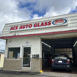Ace Auto Glass Windward - Your friendly neighbors at Ace Auto Glass are here to help!