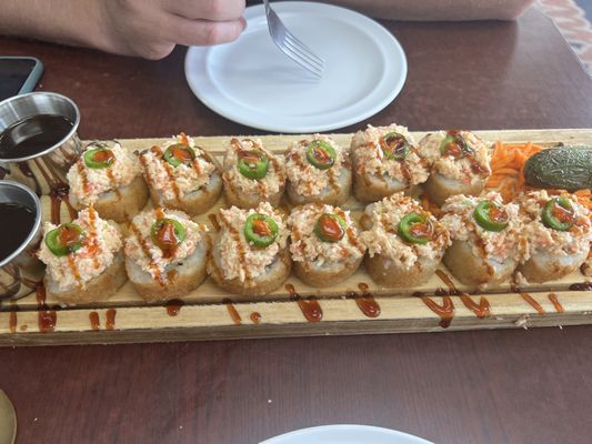 SUSHINOLA Sushi y Marisco estilo Sinaloa. by null