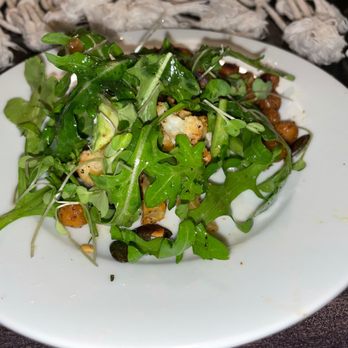 Chef Ashelanna - Chickpea arugula salad - Personal Chefs Near Me Chef Ashelanna - Chickpea arugula salad - Personal Chefs Near Me