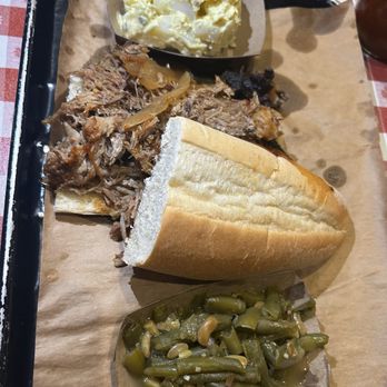 Bennett's Pit Bar-B-Que - Pulled BBQ Pork Shoulder Sand - Barbeque Near Me - Pigeon Forge, Tennessee Bennett's Pit Bar-B-Que - Pulled BBQ Pork Shoulder Sand - Barbeque Near Me - Pigeon Forge, Tennessee