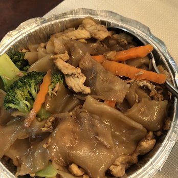 Kai Yang - Pad Se Ewe - VERY disappointed with the American broccoli !!! And little tasteless - Thai Near Me - Montclair, New Jersey