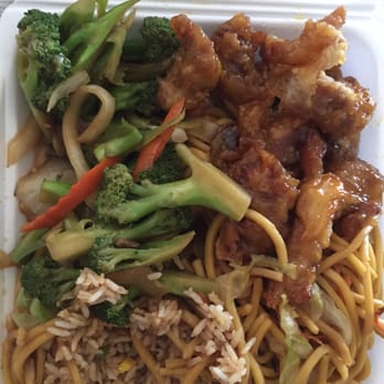 Chinatown Express - Orange chicken, Beef and Broccoli, Chow Mein, and Fried Rice (and an egg roll barely in view) - Chinese Near Me - Oceanside, California Chinatown Express - Orange chicken, Beef and Broccoli, Chow Mein, and Fried Rice (and an egg roll barely in view) - Chinese Near Me - Oceanside, California