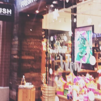 Lush - Cosmetics & Beauty Supply Near Me - West Des Moines, Iowa