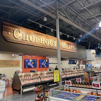 Hy-Vee - the interior of a grocery store - Grocery Near Me - Springfield, Missouri