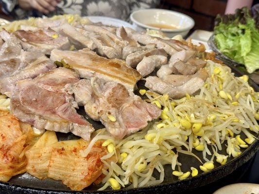 Tong Sam Gyup Goo Yi by null