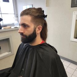EJ's Barbershop - Undercut