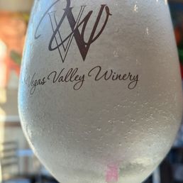Peach Wine Slushies are the perfect sweet cool off for this HOT summer weather. Peach Wine Slushies are the perfect sweet cool off for this HOT summer weather.