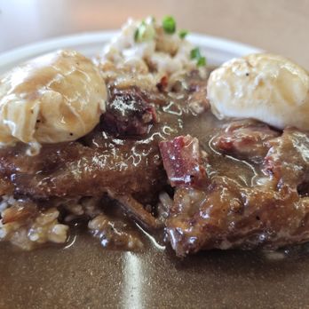 Button Up Cafe - 11-6-24. Close-up of the Corned Beef Loco Moco - Breakfast & Brunch Near Me - Pearl City, Hawaii