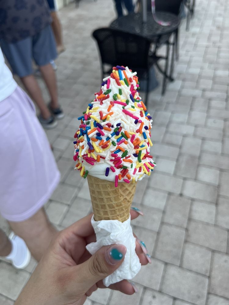 SIMPLY SWEET Updated August 2024 23 Photos & 24 Reviews 1431