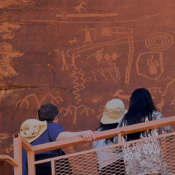 Valley of Fire State Park - Petroglyphs - Parks Near Me - Overton, Nevada