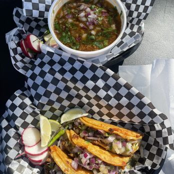 Birria El Tapatio - Food Trucks Near Me - Garden Grove, California