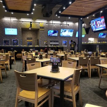 Buffalo Wild Wings - Sports Bars Near Me - Hampton, Virginia