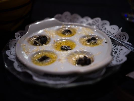 Horse in the Alley by null