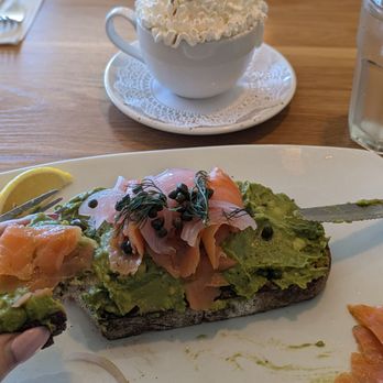 Broken Yolk Cafe - Breakfast & Brunch Near Me - San Diego, California Broken Yolk Cafe - Breakfast & Brunch Near Me - San Diego, California