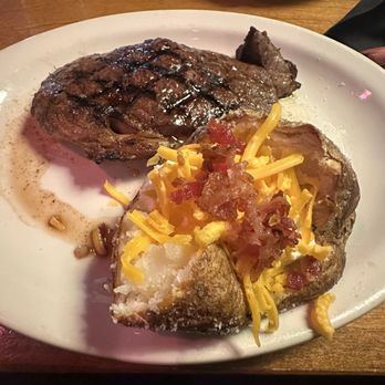 Texas Roadhouse - Steakhouses Near Me - Hesperia, California
