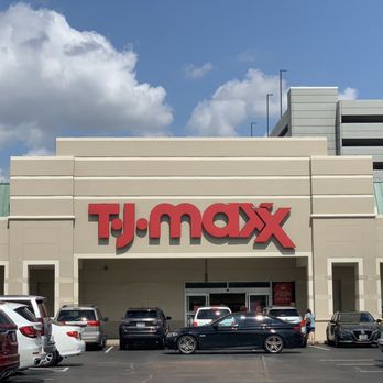 TJ Maxx - Silicone baking sheets and cupcake pans - Department Stores Near Me - Houston, Texas