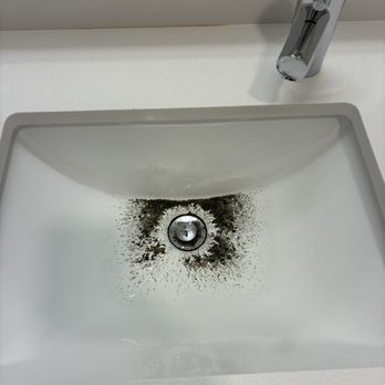 Hampton Inn Morro Bay - Bathroom sink before I even used it. - Hotels Near Me - Morro Bay, California Hampton Inn Morro Bay - Bathroom sink before I even used it. - Hotels Near Me - Morro Bay, California