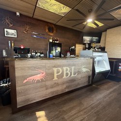 Palm Beach Lobsters & Seafood - Inside counter