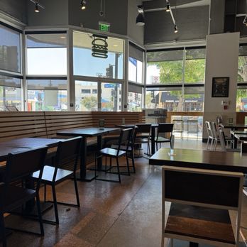 Shake Shack Burbank - Interior seating - Fast Food Near Me - Burbank, California