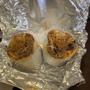 La Cueva Fonda - Chicken Tinga Burrito without jalapeños. - Mexican Near Me - The Bronx, New York La Cueva Fonda - Chicken Tinga Burrito without jalapeños. - Mexican Near Me - The Bronx, New York