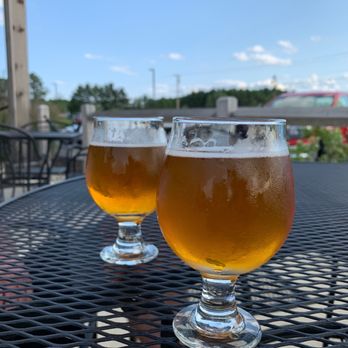 Sebago Brewing Company - Breweries Near Me - Gorham, Maine