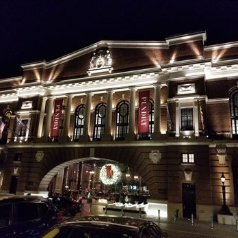 Fells Point - Beautiful hotel - Local Flavor Near Me - Baltimore, Maryland