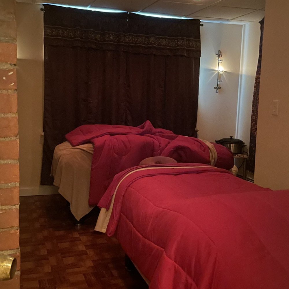 Aura Day Spa - Massage room for couples - Day Spas Near Me - Branford, Connecticut Aura Day Spa - Massage room for couples - Day Spas Near Me - Branford, Connecticut