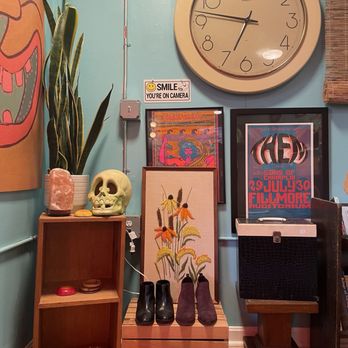 DIG Records & Vintage - Vinyl Records Near Me - Leesburg, Virginia