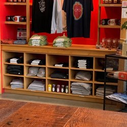 Lost Giants Cider Company - Gift shop