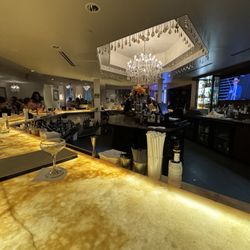 Chandelier Bar at Salvatore's