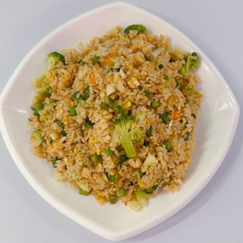 LiZhou Restaurant - plate of fried rice with broccoli - Halal Near Me - Union City, California LiZhou Restaurant - plate of fried rice with broccoli - Halal Near Me - Union City, California
