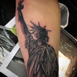 Lola Rose Tattoo Studio