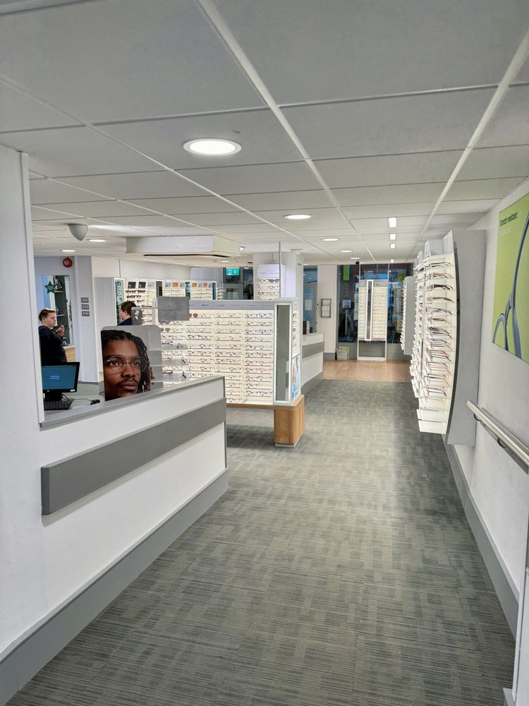 SPECSAVERS OPTICIANS Updated September 2024 10 Photos & 10 Reviews