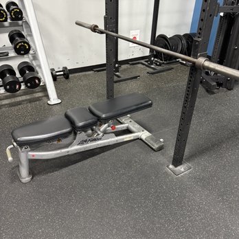 Gold's Gym - Gyms Near Me - Fredericksburg, Virginia