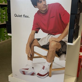 Famous Footwear - Shoe Stores Near Me - Orchard Park, New York