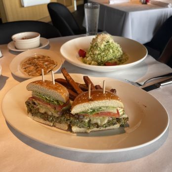 Doc B's Restaurant + Bar - Veggie Burger - Bars Near Me - Indianapolis, Indiana