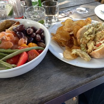 Berkeley’s - Fried artichoke sandwich. Hint-share everything!  Portions are so generous! - Bars Near Me - Charleston, South Carolina