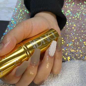 Pretty Lit Nail Bar - Full Set Acrylic
Matte - Nail Salons Near Me - Prosper, Texas Pretty Lit Nail Bar - Full Set Acrylic
Matte - Nail Salons Near Me - Prosper, Texas