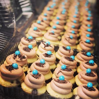 Lightning Cupcakes & Cakes - Cupcakes - Desserts Near Me - St. Helens, Oregon Lightning Cupcakes & Cakes - Cupcakes - Desserts Near Me - St. Helens, Oregon