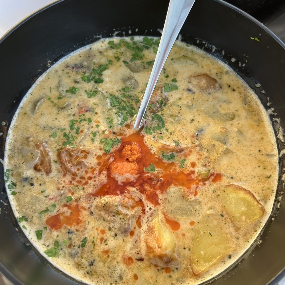 Buttercup - NW Clam Chowder - Ice Cream & Frozen Yogurt Near Me - Nehalem, Oregon