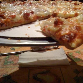 Phil's Pizza D'Oro - Bacaroni thin crust. - Pizza Near Me - Chicago, Illinois Phil's Pizza D'Oro - Bacaroni thin crust. - Pizza Near Me - Chicago, Illinois