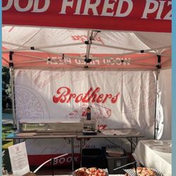 Brothers in Pizza