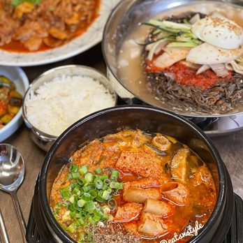 Narrow Street 512 - Intestine soup - tastes like hangover soup but with intestines and tripe - Korean Near Me - Austin, Texas Narrow Street 512 - Intestine soup - tastes like hangover soup but with intestines and tripe - Korean Near Me - Austin, Texas