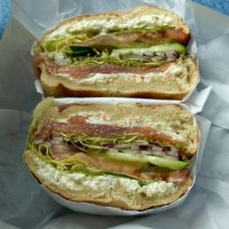 Lox sandwich on everything bagel with veggie cream cheese