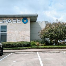 Chase Bank - Outside