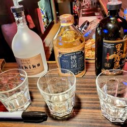 Festa Wine & Cocktail Lounge - Requesting sake trials.