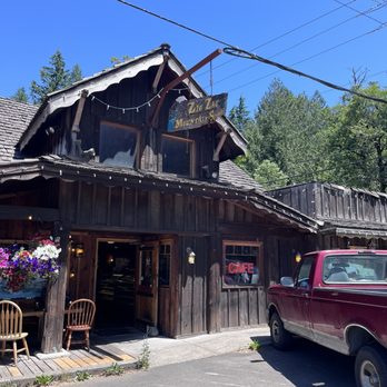 Zigzag Mountain Store & Cafe - Entrance - Pizza Near Me - Rhododendron, Oregon Zigzag Mountain Store & Cafe - Entrance - Pizza Near Me - Rhododendron, Oregon